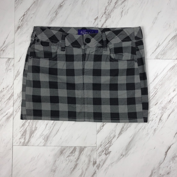 Miley Cyrus & Max Azria Dresses & Skirts - Miley Cyrus Checker Skirt Size 7 NWOT